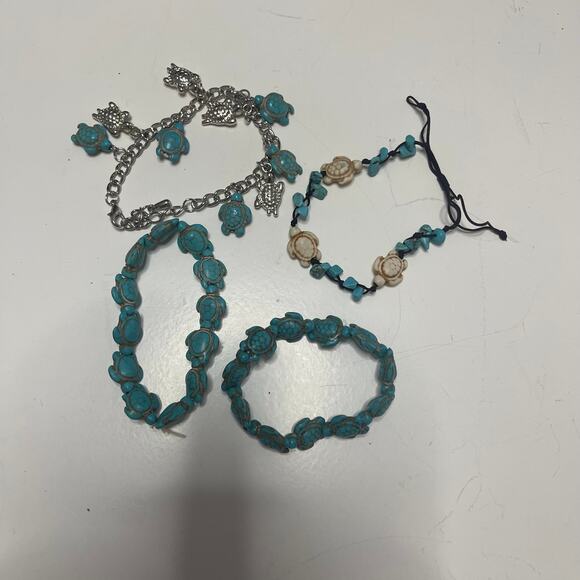 Set of 4 simple stretch bracelets turquoise dyed stone chip southwestern - Picture 1 of 6